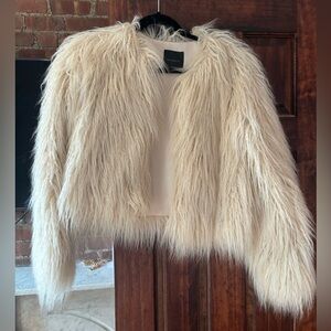 Fluffy cropped jacket